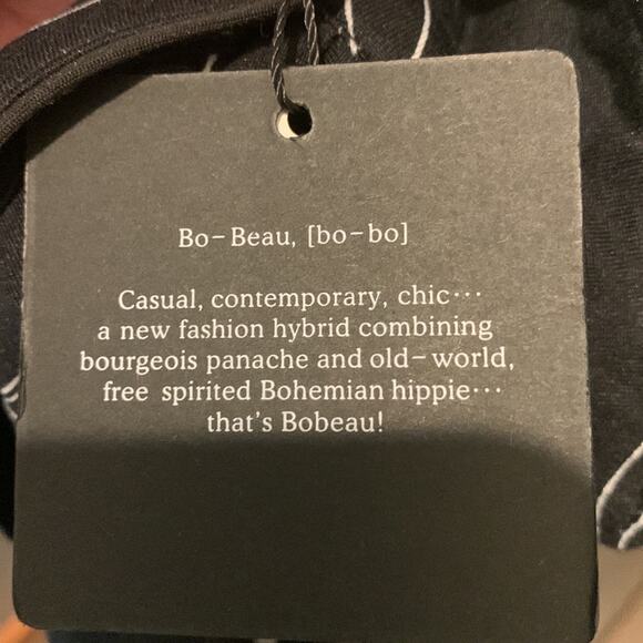 New Bobeau brushed 2 piece printed short set. Size M medium. - Picture 8 of 13